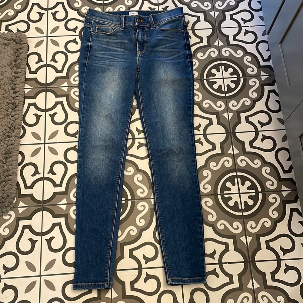 Sneak Peek Jeans